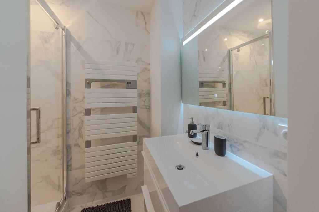 Arty Paris Apartment Disneyland ماني لو أونغر المظهر الخارجي الصورة